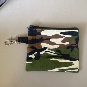 Camo coin accessory zippered bag pouch with lobster clasp